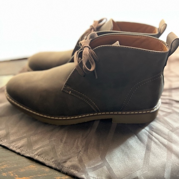 NWT-  VERY NICE MENS BROWN ORTHOLITE FOAM BOOTS SZ 12 - Picture 2 of 9